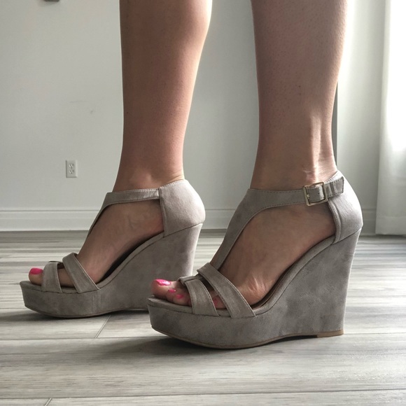 Qupid Shoes - 🦋QUPID Suede Like Wedges